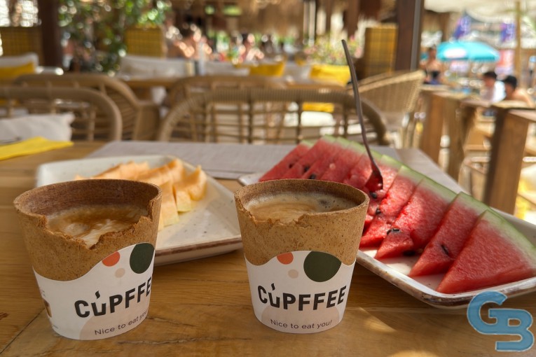 تولید لیوان‌های  خوراکی برای اولین بار (edible cups)